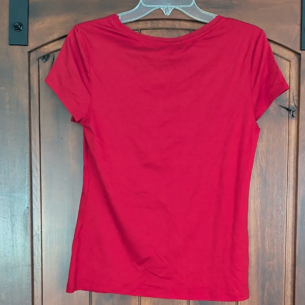 Banana Republic Women’s Bright Red Scoop Neck Short Sleeve Tee - Picture 5 of 5